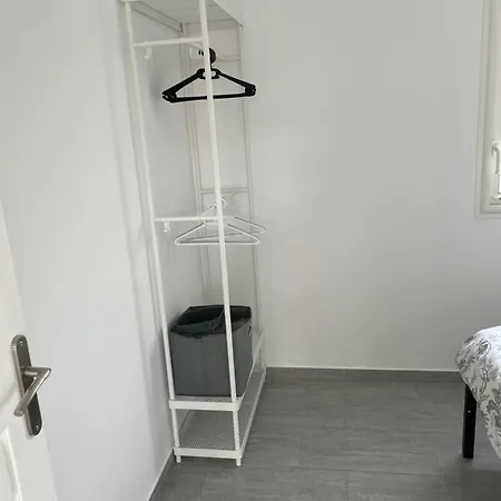 Appartement T2 Avec Terrasse Et Cour Cavaillon Exterior foto